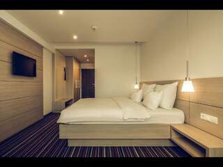 Отель Hotel Oscar Кымпина Улучшенный двухместный номер с 1 кроватью или 2 отдельными кроватями-7
